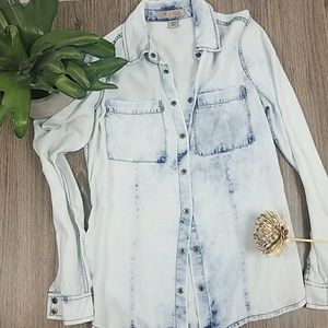 Women's Light Blue Denim Shirt